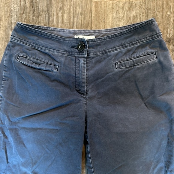 CABI SHORTS SIZE(6) - Picture 4 of 9